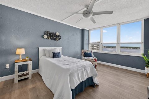 Condo in Daytona Beach, Florida, 3 bedrooms № 2232317 - photo 21
