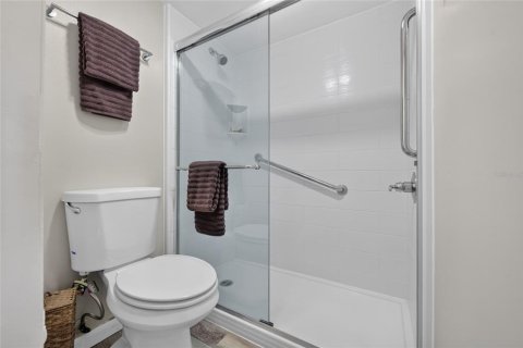 Condo in Daytona Beach, Florida, 3 bedrooms № 2232317 - photo 29