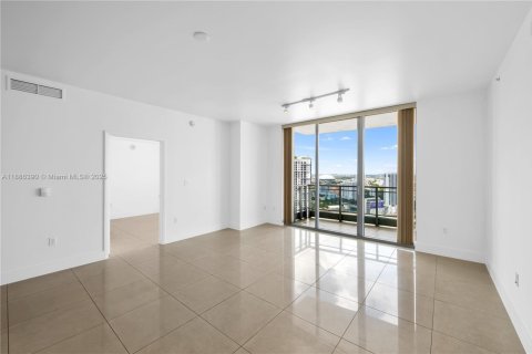 Condominio en venta en Miami, Florida, 2 dormitorios, 100.24 m2 № 1933744 - foto 10