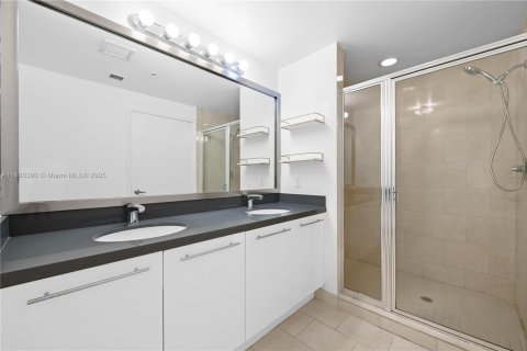 Condominio en venta en Miami, Florida, 2 dormitorios, 100.24 m2 № 1933744 - foto 19