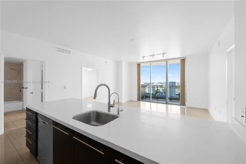 Condominio en venta en Miami, Florida, 2 dormitorios, 100.24 m2 № 1933744 - foto 7