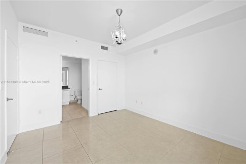 Condominio en venta en Miami, Florida, 2 dormitorios, 100.24 m2 № 1933744 - foto 27