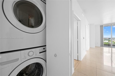 Condominio en venta en Miami, Florida, 2 dormitorios, 100.24 m2 № 1933744 - foto 30