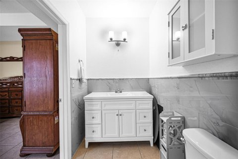 Townhouse in Homestead, Florida 3 bedrooms, 126.81 sq.m. № 2029590 - photo 27