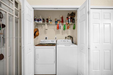 Townhouse in Homestead, Florida 3 bedrooms, 126.81 sq.m. № 2029590 - photo 18