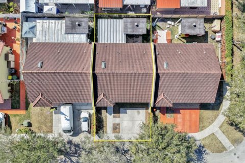 Townhouse in Homestead, Florida 3 bedrooms, 126.81 sq.m. № 2029590 - photo 5