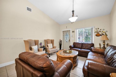 Townhouse in Homestead, Florida 3 bedrooms, 126.81 sq.m. № 2029590 - photo 19