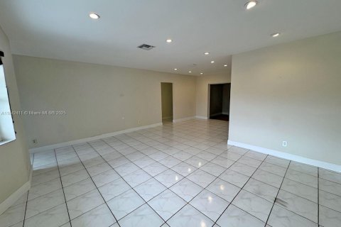 Casa en venta en Hollywood, Florida, 3 dormitorios, 157.38 m2 № 1834153 - foto 14