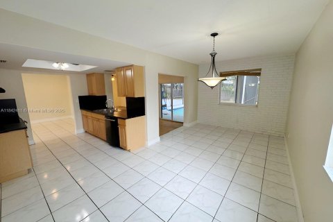 Casa en venta en Hollywood, Florida, 3 dormitorios, 157.38 m2 № 1834153 - foto 17