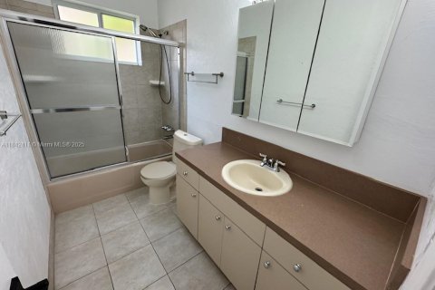 Casa en venta en Hollywood, Florida, 3 dormitorios, 157.38 m2 № 1834153 - foto 20