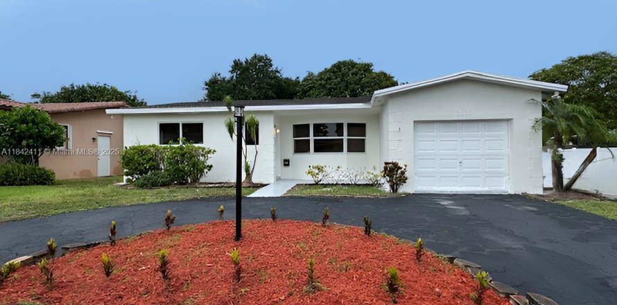 Casa en Hollywood, Florida 3 dormitorios, 157.38 m2 № 1834153