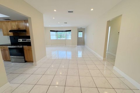 Casa en venta en Hollywood, Florida, 3 dormitorios, 157.38 m2 № 1834153 - foto 24