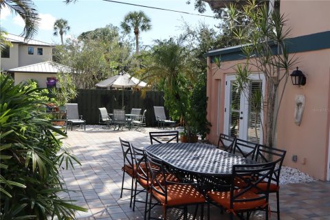 Villa ou maison à vendre à Sarasota, Floride: 3 chambres, 231.51 m2 № 2415127 - photo 13