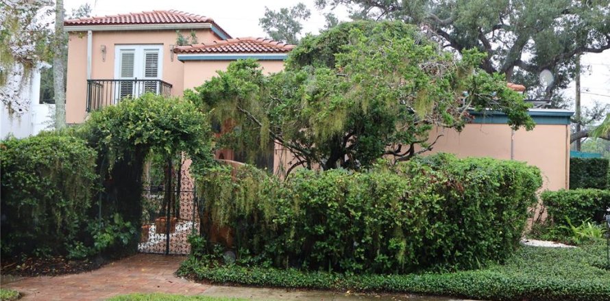 Villa ou maison à Sarasota, Floride 3 chambres, 231.51 m2 № 2415127
