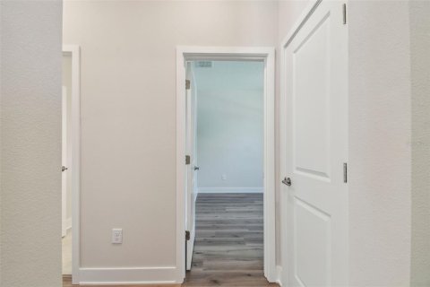 House in Saint Petersburg, Florida 3 bedrooms, 162.86 sq.m. № 1560533 - photo 10