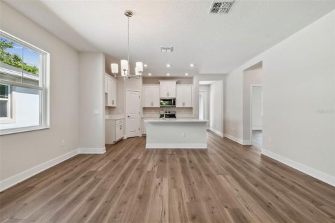 House in Saint Petersburg, Florida 3 bedrooms, 162.86 sq.m. № 1560533 - photo 29