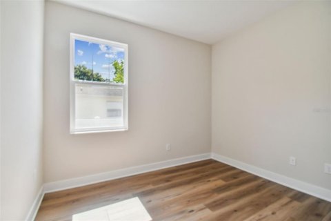 House in Saint Petersburg, Florida 3 bedrooms, 162.86 sq.m. № 1560533 - photo 22