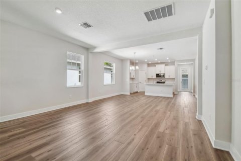 House in Saint Petersburg, Florida 3 bedrooms, 162.86 sq.m. № 1560533 - photo 24