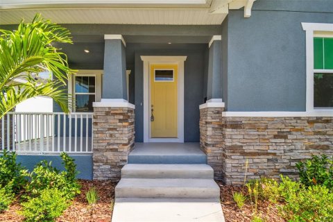 House in Saint Petersburg, Florida 3 bedrooms, 162.86 sq.m. № 1560533 - photo 4