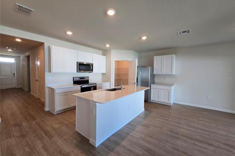 Villa ou maison à louer à Punta Gorda, Floride: 4 chambres, 169.83 m2 № 2101152 - photo 4