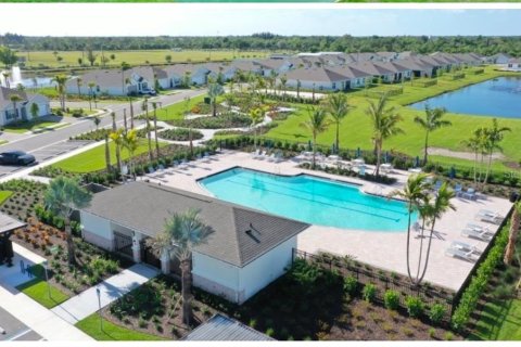 Villa ou maison à louer à Punta Gorda, Floride: 4 chambres, 169.83 m2 № 2101152 - photo 2