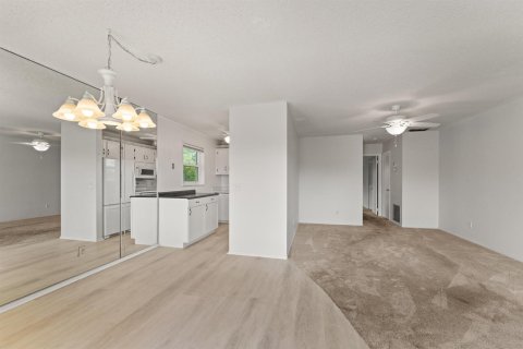 Condo à Stuart, Floride, 1 chambre  № 2146738