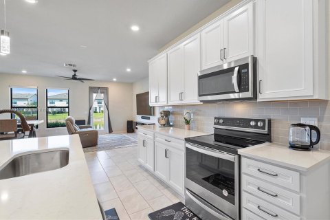Townhouse in Oakland Park, Florida 3 bedrooms, 162.95 sq.m. № 1863987 - photo 11
