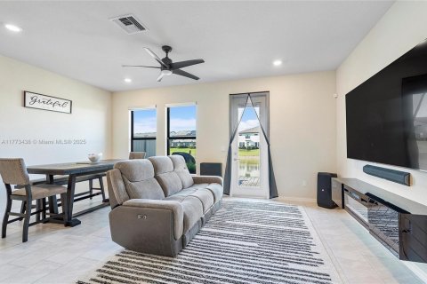 Townhouse in Oakland Park, Florida 3 bedrooms, 162.95 sq.m. № 1863987 - photo 12