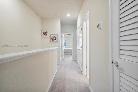 Townhouse in Oakland Park, Florida 3 bedrooms, 162.95 sq.m. № 1863987 - photo 22