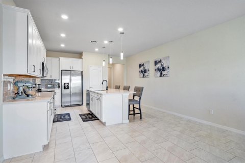 Townhouse in Oakland Park, Florida 3 bedrooms, 162.95 sq.m. № 1863987 - photo 8