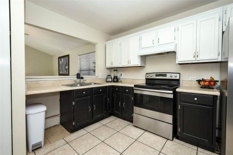 Villa ou maison à vendre à Apopka, Floride: 3 chambres, 117.99 m2 № 2398573 - photo 8