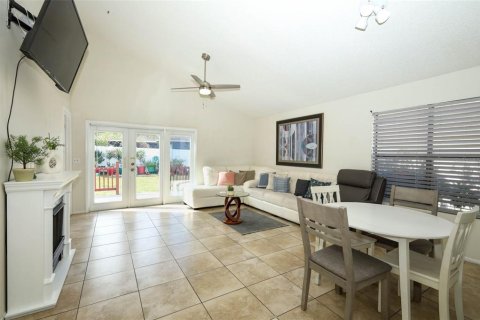 Villa ou maison à vendre à Apopka, Floride: 3 chambres, 117.99 m2 № 2398573 - photo 11