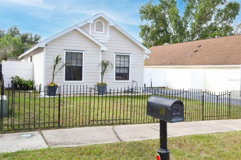 Villa ou maison à Apopka, Floride 3 chambres, 117.99 m2 № 2398573