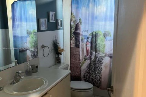 Villa ou maison à vendre à Homestead, Floride: 4 chambres, 117.06 m2 № 1971519 - photo 18