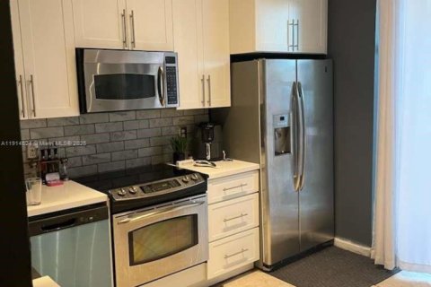 Villa ou maison à vendre à Homestead, Floride: 4 chambres, 117.06 m2 № 1971519 - photo 4