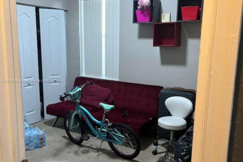 Villa ou maison à vendre à Homestead, Floride: 4 chambres, 117.06 m2 № 1971519 - photo 15