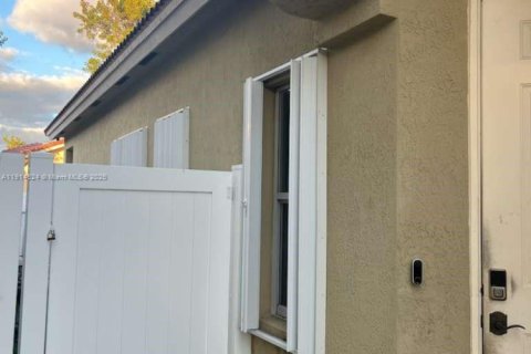 Villa ou maison à vendre à Homestead, Floride: 4 chambres, 117.06 m2 № 1971519 - photo 22