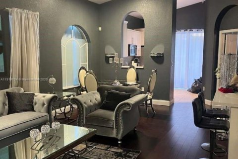 Villa ou maison à vendre à Homestead, Floride: 4 chambres, 117.06 m2 № 1971519 - photo 16