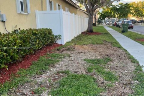 Villa ou maison à vendre à Homestead, Floride: 4 chambres, 117.06 m2 № 1971519 - photo 23