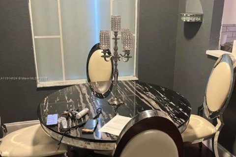 Villa ou maison à vendre à Homestead, Floride: 4 chambres, 117.06 m2 № 1971519 - photo 11
