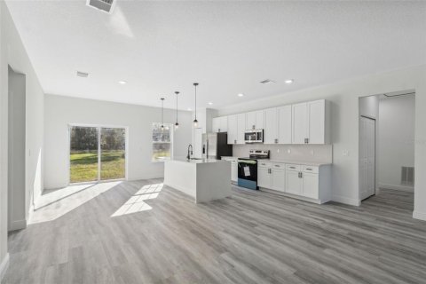 House in Ocala, Florida 4 bedrooms, 164.81 sq.m. № 1784780 - photo 9
