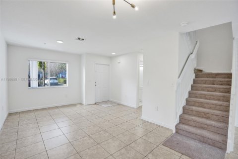 Adosado en alquiler en Pembroke Park, Florida, 3 dormitorios, 119.66 m2 № 2010436 - foto 8