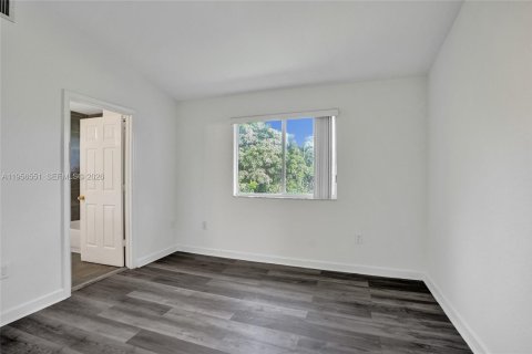 Adosado en alquiler en Pembroke Park, Florida, 3 dormitorios, 119.66 m2 № 2010436 - foto 29