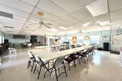 Condo in Bradenton, Florida, 1 bedroom № 2229511 - photo 25