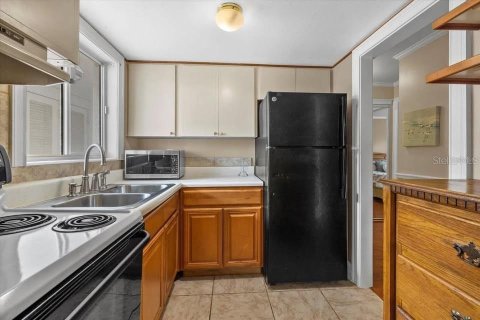 Condo in Bradenton, Florida, 1 bedroom № 2229511 - photo 9