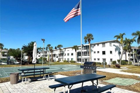 Condo in Bradenton, Florida, 1 bedroom № 2229511 - photo 21