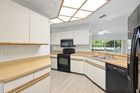Casa en venta en Pinellas Park, Florida, 4 dormitorios, 166.11 m2 № 2384344 - foto 15
