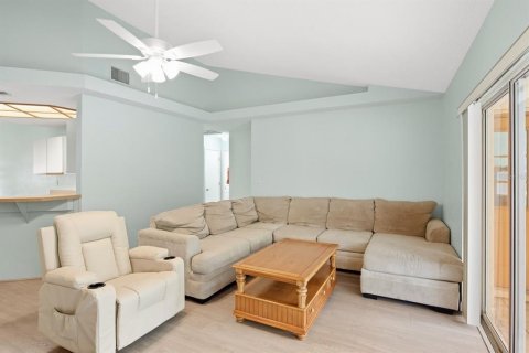 Casa en venta en Pinellas Park, Florida, 4 dormitorios, 166.11 m2 № 2384344 - foto 9