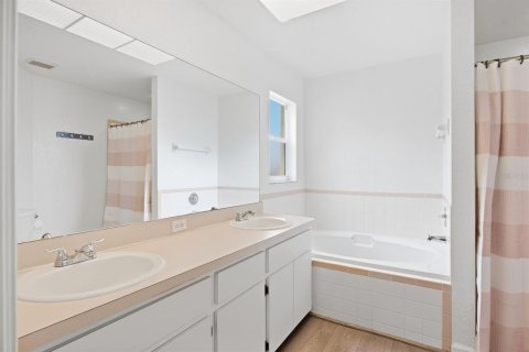 Casa en venta en Pinellas Park, Florida, 4 dormitorios, 166.11 m2 № 2384344 - foto 22