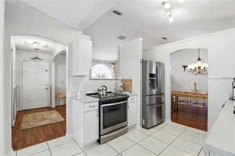 House in Deltona, Florida 3 bedrooms, 159.14 sq.m. № 2210064 - photo 16